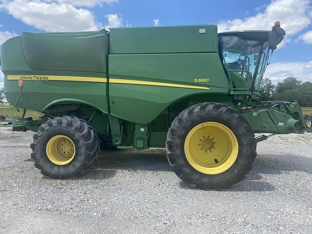 Image of John Deere S680 equipment image 1