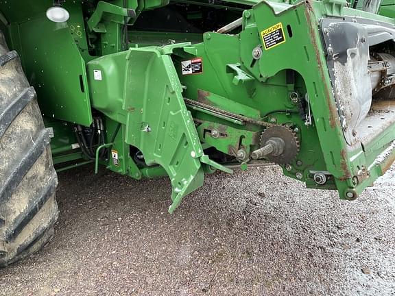 Image of John Deere S690 equipment image 4