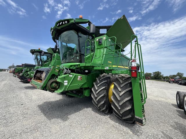 Image of John Deere S690 equipment image 2