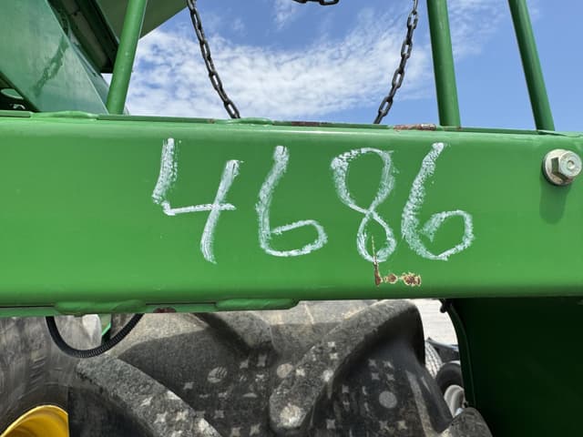 Image of John Deere S690 equipment image 1