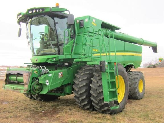 Main image John Deere S690