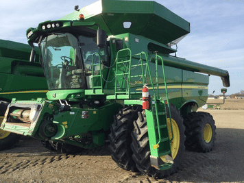 Main image John Deere S690