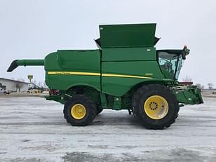 Main image John Deere S690 7