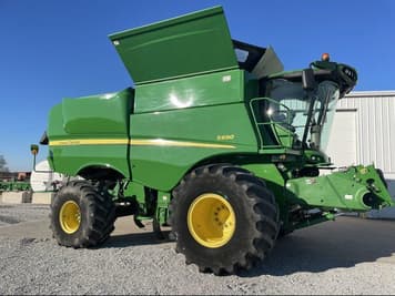 Main image John Deere S690