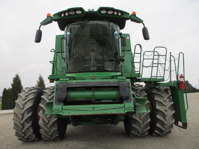 Image of John Deere S690 equipment image 2