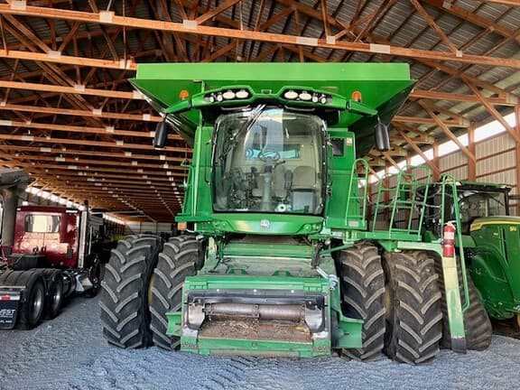 Image of John Deere S690 equipment image 3