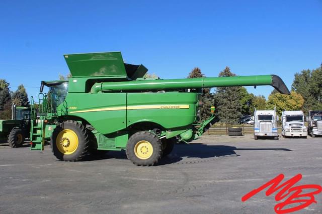 Image of John Deere S690 equipment image 4