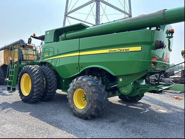 Image of John Deere S690 equipment image 2