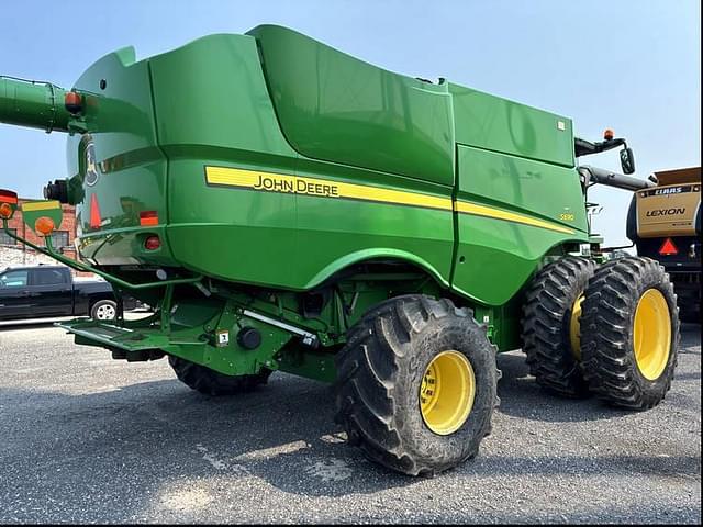 Image of John Deere S690 equipment image 4