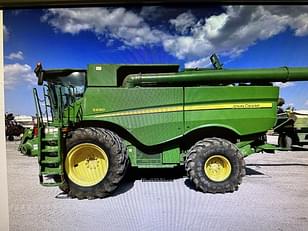 Main image John Deere S690 3