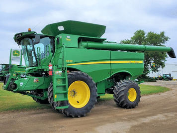 Main image John Deere S690