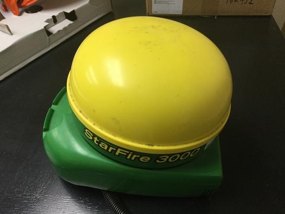 Image of John Deere StarFire 3000 Primary image