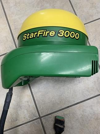 Image of John Deere StarFire 3000 equipment image 1