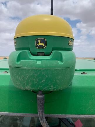 Image of John Deere StarFire 3000 equipment image 4