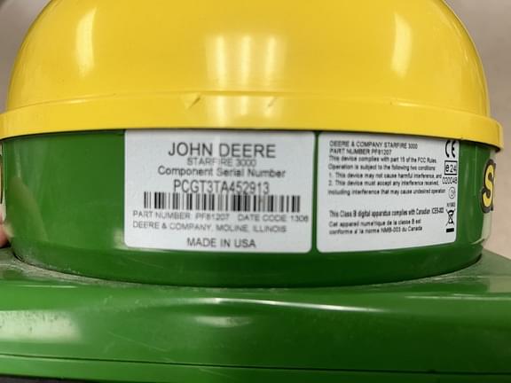 Image of John Deere StarFire 3000 equipment image 2