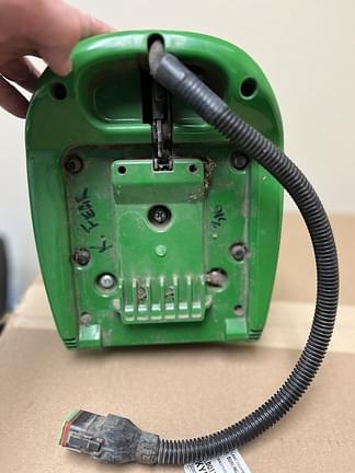 Image of John Deere StarFire 3000 equipment image 4