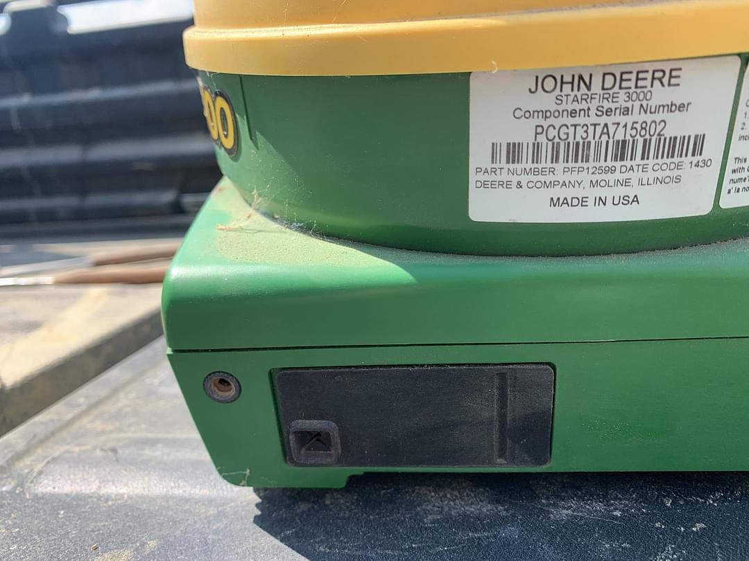 Image of John Deere StarFire 3000 Image 0