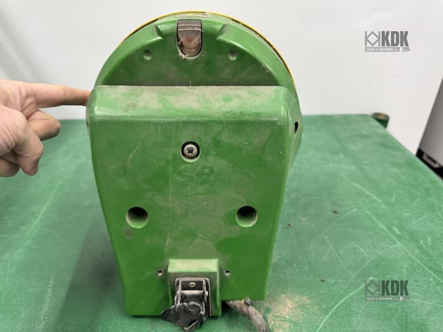 Image of John Deere StarFire 3000 equipment image 4