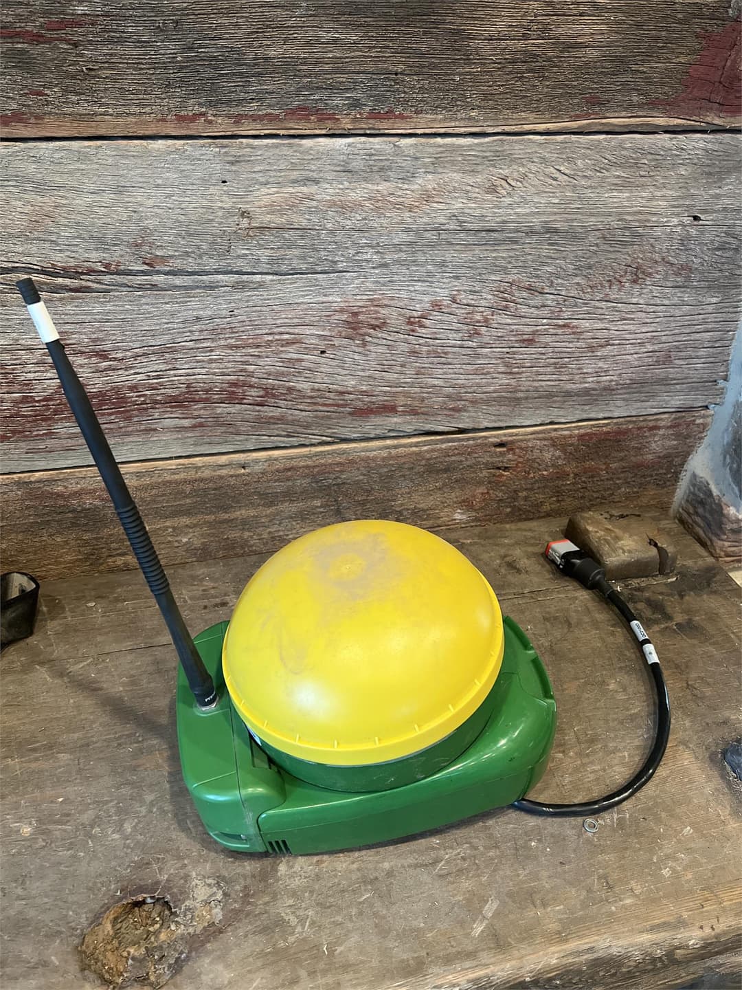 Image of John Deere StarFire 3000 Primary image