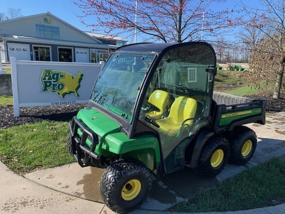 Main image John Deere Gator TH 6x4