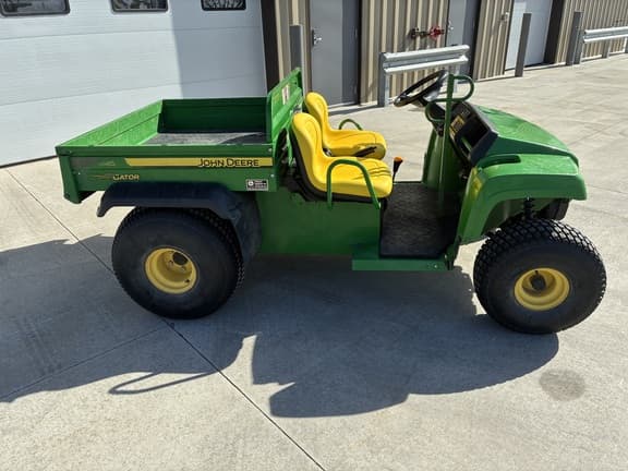 Image of John Deere Gator TS 4x2 equipment image 1