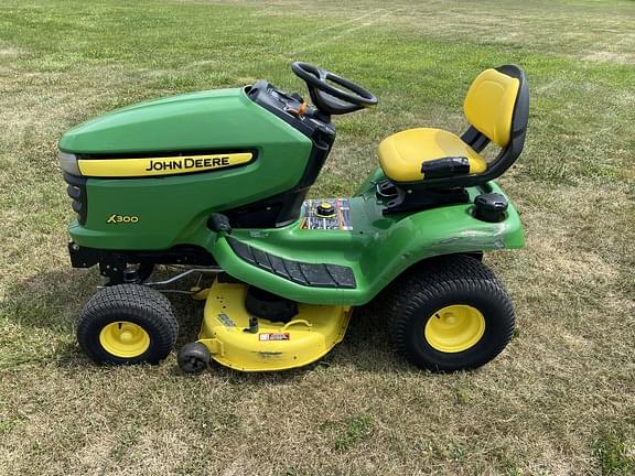 Image of John Deere X300 equipment image 2