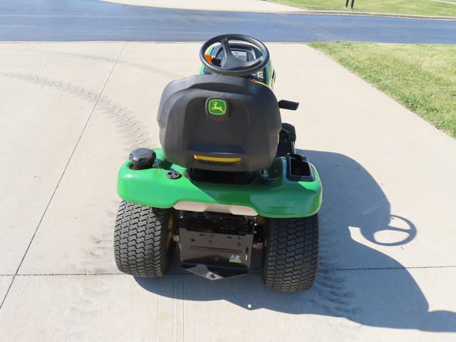 Image of John Deere X300 equipment image 3