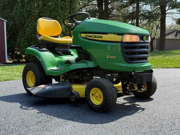 Image of John Deere X300 equipment image 1