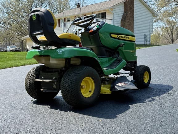 Image of John Deere X300 equipment image 2