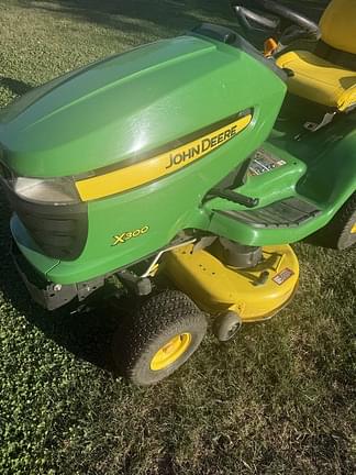 Image of John Deere X300 equipment image 3