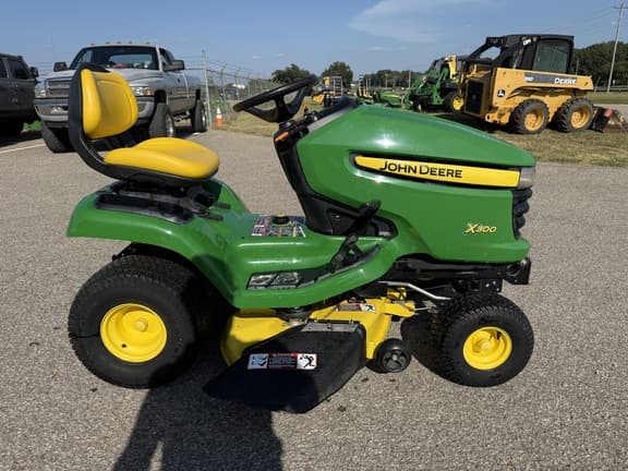 Image of John Deere X300 equipment image 1