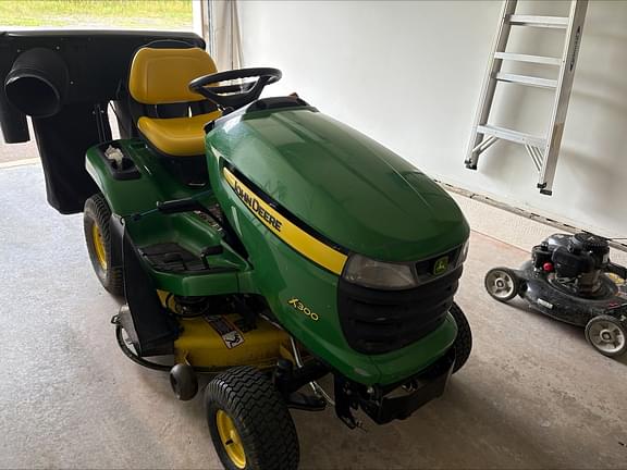 Image of John Deere X300 equipment image 2