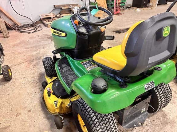 Image of John Deere X300 equipment image 4