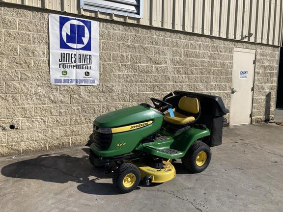 Image of John Deere X300 equipment image 2