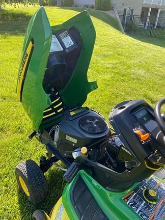 Image of John Deere X300 equipment image 1