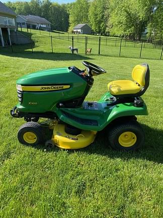 Image of John Deere X300 equipment image 4