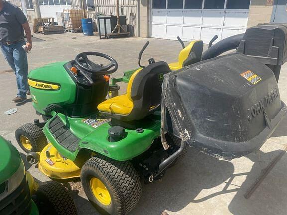 Image of John Deere X300 equipment image 2