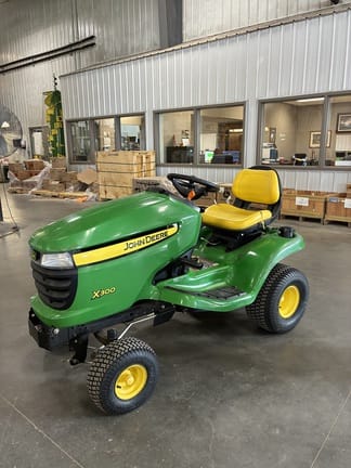 2013 John Deere X300 Equipment Image0