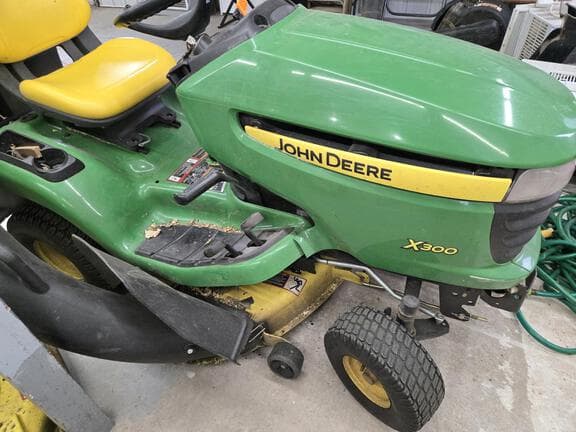 Image of John Deere X300 equipment image 1