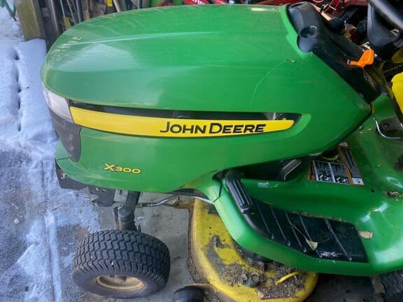 Image of John Deere X300 equipment image 3