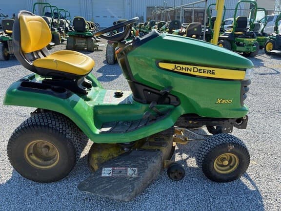 Image of John Deere X300 equipment image 1