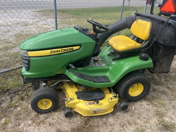 2013 John Deere X300 Equipment Image0