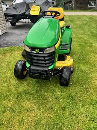 Image of John Deere X300 equipment image 1