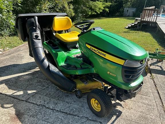 Image of John Deere X300 equipment image 2