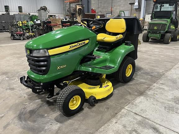 Image of John Deere X300 equipment image 2