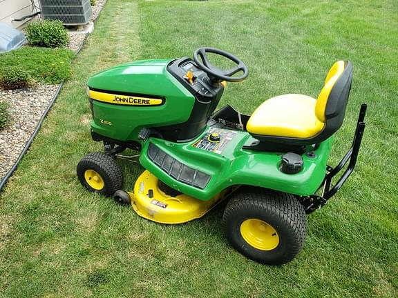 Image of John Deere X300 equipment image 4