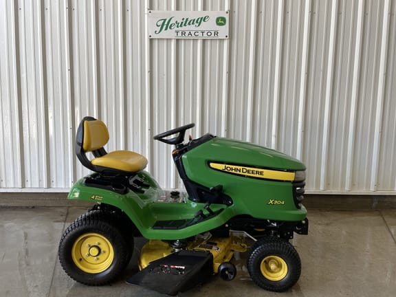 Main image John Deere X304