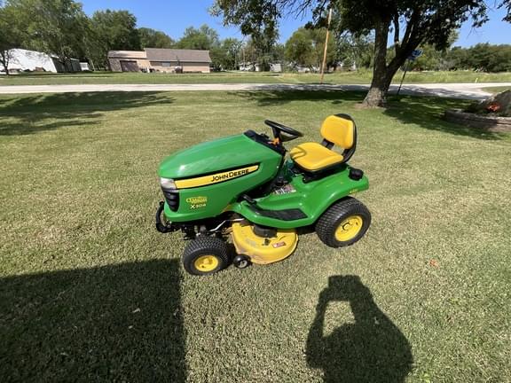 Image of John Deere X304 equipment image 4