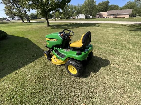 Image of John Deere X304 equipment image 3