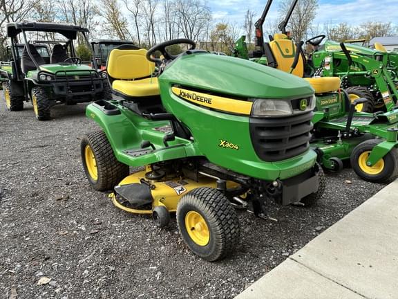 Image of John Deere X304 Image 0